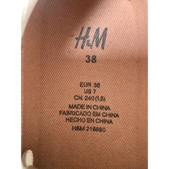 H&M Women's Lace Up Sneakers Metallic Gold Comfortable Holiday Shoes Size US 7 - Picture 11 of 12